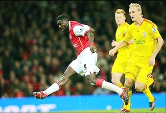 Khẩu thần công "đè bẹp" Liverpool - 3 Khẩu thần công "đè bẹp" Liverpool - 3