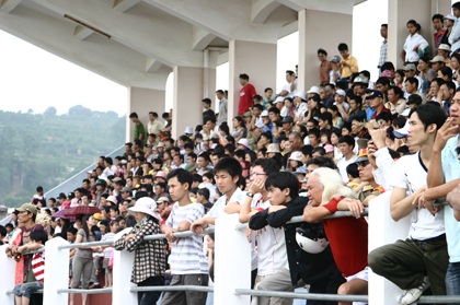 Náo nức vui hội cùng… thịt trâu chọi - 1