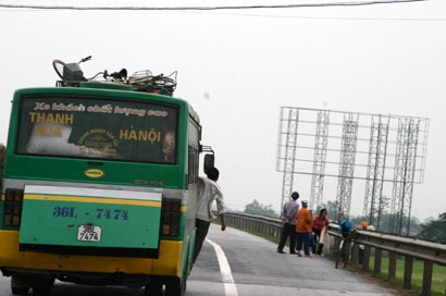 "Cao điểm" vẫn bắt khách vô tội vạ - 2