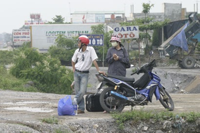 "Cao điểm" vẫn bắt khách vô tội vạ - 3