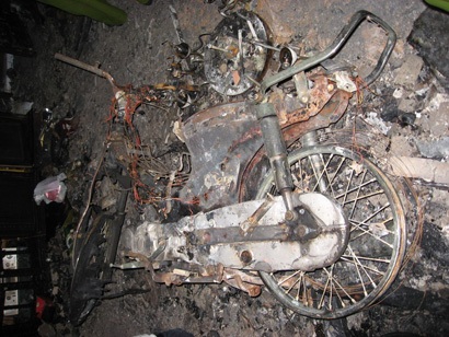 Honda PS phát cháy, thiêu rụi tài sản trị giá gần 300 triệu đồng - 1 Honda PS phát cháy, thiêu rụi tài sản trị giá gần 300 triệu đồng - 1