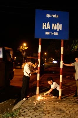 Hạ mốc giới, chào đón Hà Nội mới - 6 Hạ mốc giới, chào đón Hà Nội mới - 6