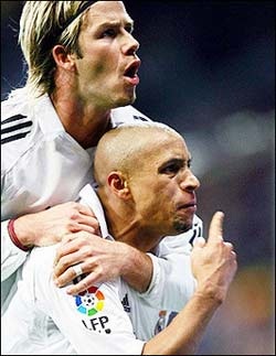 Barca, Real bám đuổi quyết liệt trước trận "SuperClasico" - 1 Barca, Real bám đuổi quyết liệt trước trận "SuperClasico" - 1