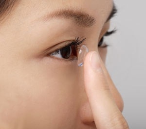 3 "huyền thoại" về kính áp tròng - 1