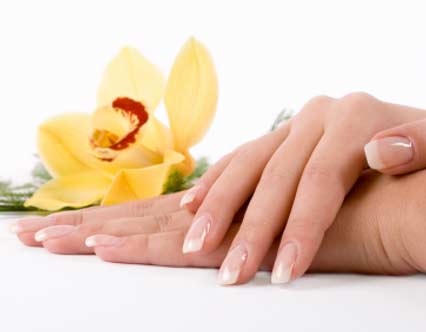 9 cách chăm sóc móng tay bị hư tổn - 1 9 cách chăm sóc móng tay bị hư tổn - 1