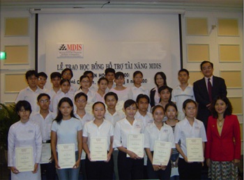 Lễ trao học bổng “Mdis hỗ trợ tài năng Việt Nam” - 1 Lễ trao học bổng “Mdis hỗ trợ tài năng Việt Nam” - 1