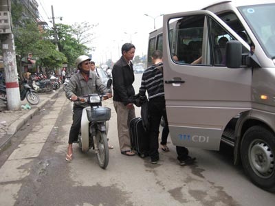 Bi hài xe “hành” khách nghỉ Quốc giỗ - 3 Bi hài xe “hành” khách nghỉ Quốc giỗ - 3