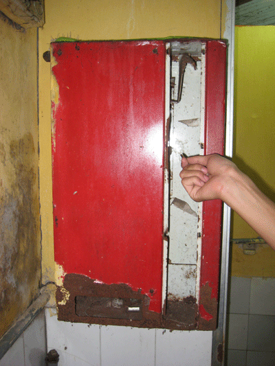 Mất tiền “oan” vì không biết… máy “hỏng”! - 2 Mất tiền “oan” vì không biết… máy “hỏng”! - 2