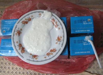 Dấu hiệu “lạ” trong sữa tươi Dutch Lady - 1 Dấu hiệu “lạ” trong sữa tươi Dutch Lady - 1