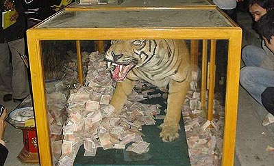 Quyết “dẹp” cảnh mỗi chân tượng một hòm công đức - 3