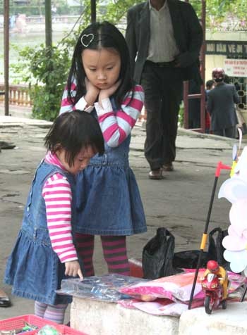 Hà Nội vắng lặng ngày nghỉ bù - 9