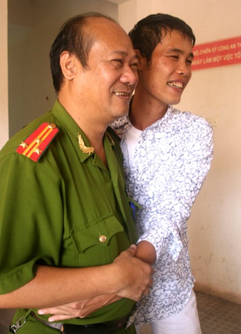 Hiệp gà “rộng đường” ngày mãn án - 6 Hiệp gà “rộng đường” ngày mãn án - 6
