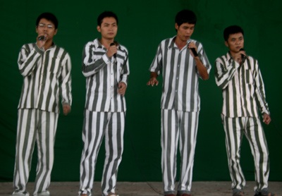 Hiệp gà “rộng đường” ngày mãn án - 2 Hiệp gà “rộng đường” ngày mãn án - 2