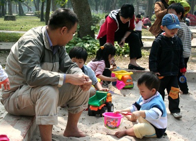 Hà Nội “bừng lên” trong nắng mới - 2