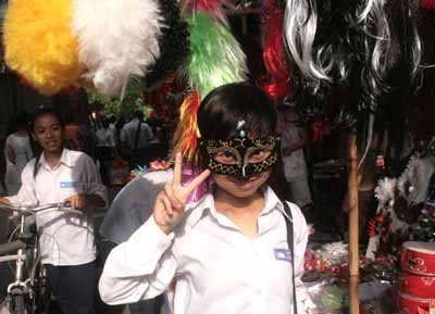 Đèn trời, đầu lân “cầm trịch” đêm Trung thu - 6 Đèn trời, đầu lân “cầm trịch” đêm Trung thu - 6