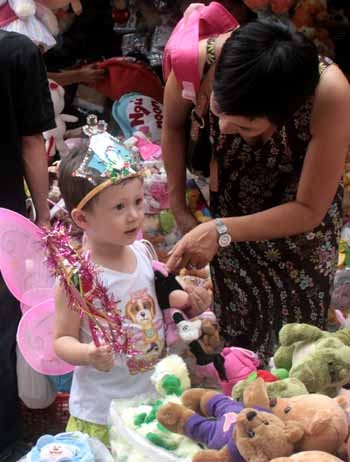 Đèn trời, đầu lân “cầm trịch” đêm Trung thu - 2 Đèn trời, đầu lân “cầm trịch” đêm Trung thu - 2