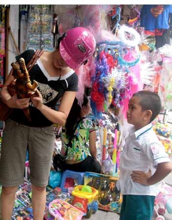 Đèn trời, đầu lân “cầm trịch” đêm Trung thu - 4 Đèn trời, đầu lân “cầm trịch” đêm Trung thu - 4