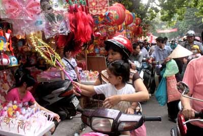 Đèn trời, đầu lân “cầm trịch” đêm Trung thu - 5 Đèn trời, đầu lân “cầm trịch” đêm Trung thu - 5
