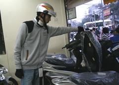 Mũ bảo hiểm khuấy động thị trường xe tay ga  - 1