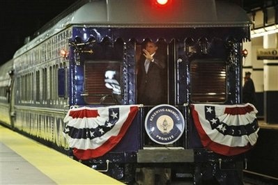 Chùm ảnh: Chuyến tàu lịch sử của Obama tới Washington - 2