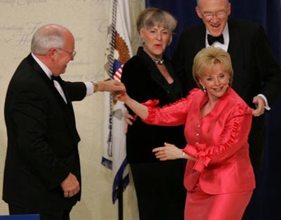 Chùm ảnh: Các tổng thống Mỹ khiêu vũ trong lễ nhậm chức - 8