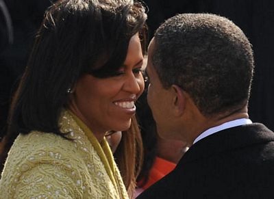 Vợ chồng Obama “tình cảm” cả trong ngày nhậm chức - 8