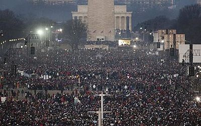 Dân Mỹ háo hức trước “giờ G” - 2