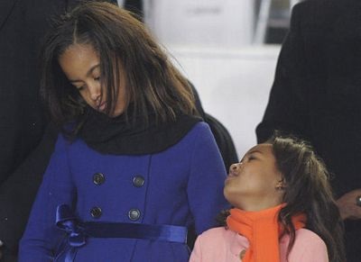 Hai cô chủ nhỏ xinh tươi trong lễ nhậm chức của Obama - 16 Hai cô chủ nhỏ xinh tươi trong lễ nhậm chức của Obama - 16