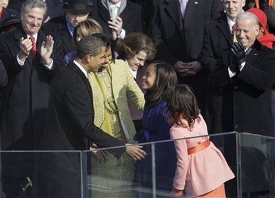 Hai cô chủ nhỏ xinh tươi trong lễ nhậm chức của Obama - 5 Hai cô chủ nhỏ xinh tươi trong lễ nhậm chức của Obama - 5