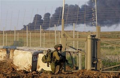 Chùm ảnh: Israel tấn công trên bộ vào dải Gaza  - 2