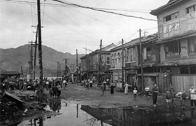 Thảm họa Hiroshima và Nagasaki qua ống kính của một người Anh - 10