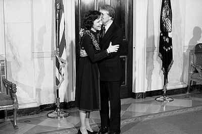 Chùm ảnh: Phút lãng mạn của các chính trị gia Mỹ (1) - 10 Chùm ảnh: Phút lãng mạn của các chính trị gia Mỹ (1) - 10