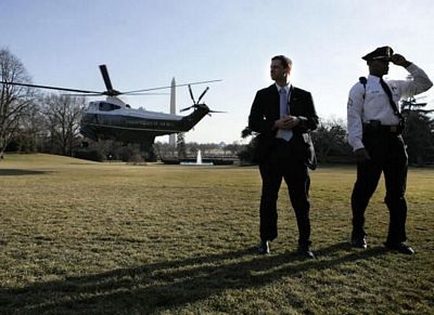 Gia đình Obama lần đầu tới "xứ sở thần tiên" - 10