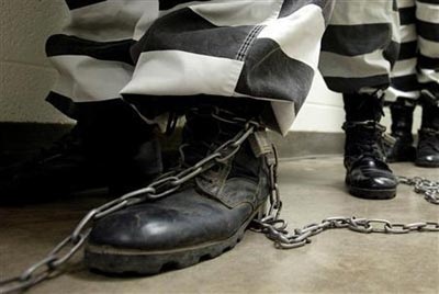 Ngồi tù vì ăn hối lộ 50 xu - 1