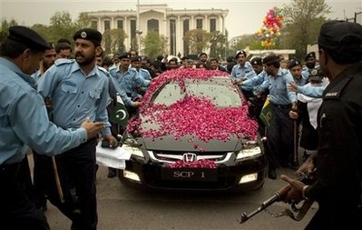 Chùm tin vắn qua ảnh - 4