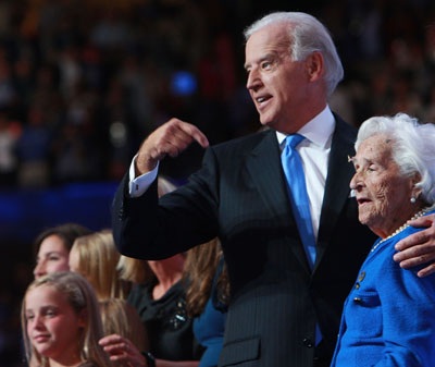 Mẹ Phó tổng thống Mỹ Joe Biden nhập viện - 1