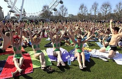 Cỏ ba lá trên đường phố London - 13