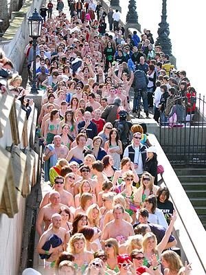 Cỏ ba lá trên đường phố London - 7