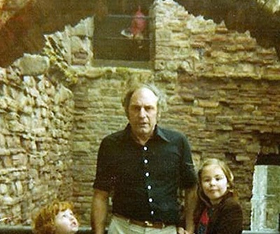 Bức ảnh “ma” thứ hai tại lâu đài cổ ở Scotland - 1