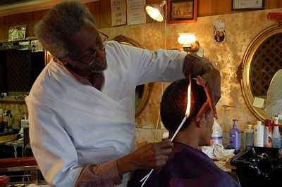 Video: Cắt tóc bằng... lửa - 9