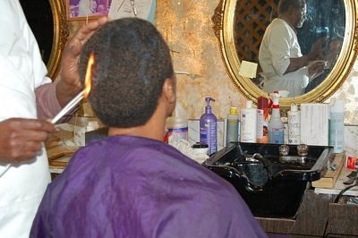 Video: Cắt tóc bằng... lửa - 11