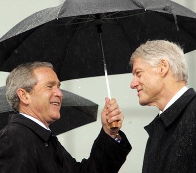 Clinton, Bush “đụng nhau” ở Canada - 1 Clinton, Bush “đụng nhau” ở Canada - 1