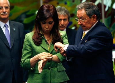 Thời trang của nữ Tổng thống quyến rũ nhất Mỹ Latinh - 14 Thời trang của nữ Tổng thống quyến rũ nhất Mỹ Latinh - 14