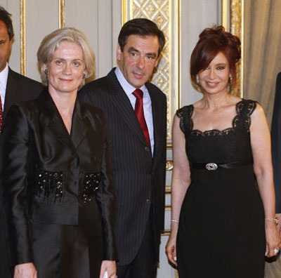 Thời trang của nữ Tổng thống quyến rũ nhất Mỹ Latinh - 12 Thời trang của nữ Tổng thống quyến rũ nhất Mỹ Latinh - 12