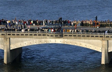 Chùm ảnh nước Mỹ tiễn đưa cựu Tổng thống Gerald Ford - 8