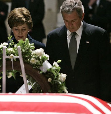 Chùm ảnh nước Mỹ tiễn đưa cựu Tổng thống Gerald Ford - 4