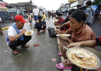 Ít nhất 20 người thiệt mạng, 340.000 bị mất nhà cửa - 10