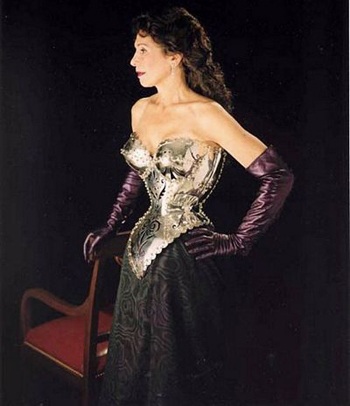 Gặp những người kỳ lạ trong sách kỷ lục Guinness (2) - 1