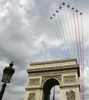 Chùm ảnh kỷ niệm ngày Quốc khánh Pháp - 4