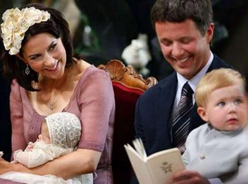 Chùm ảnh tiểu Công chúa của Hoàng gia Đan Mạch - 5 Chùm ảnh tiểu Công chúa của Hoàng gia Đan Mạch - 5